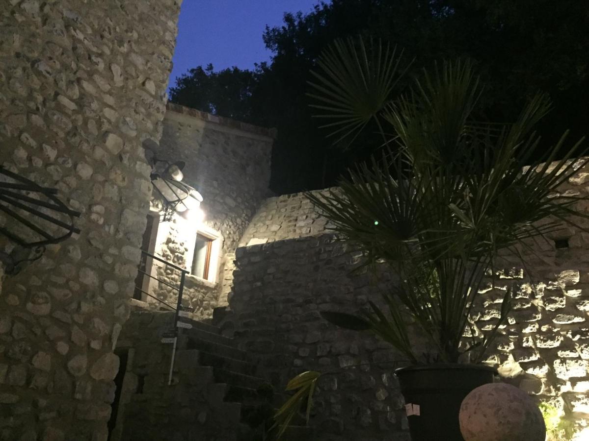 Loft Stories Villa Baix Bagian luar foto